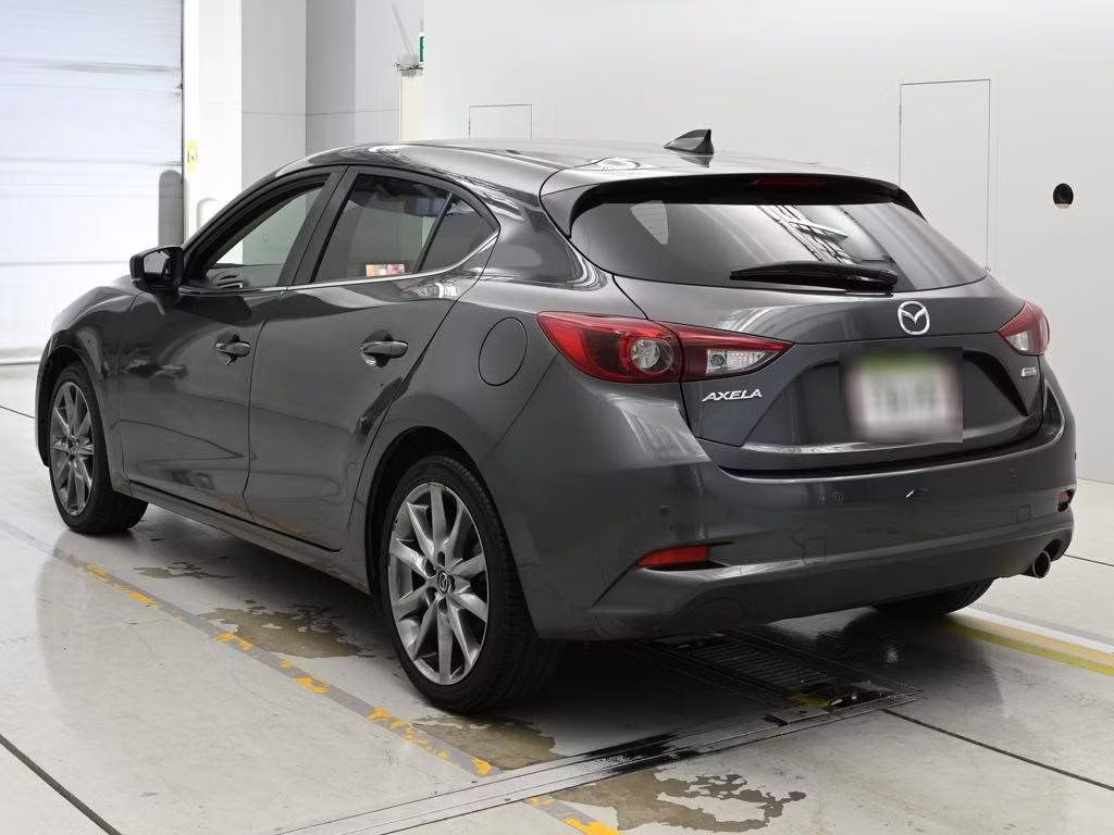 MAZDA AXELA