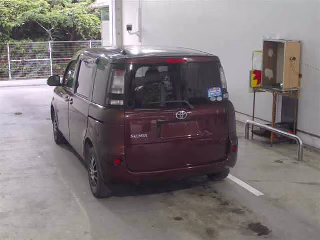 TOYOTA SIENTA