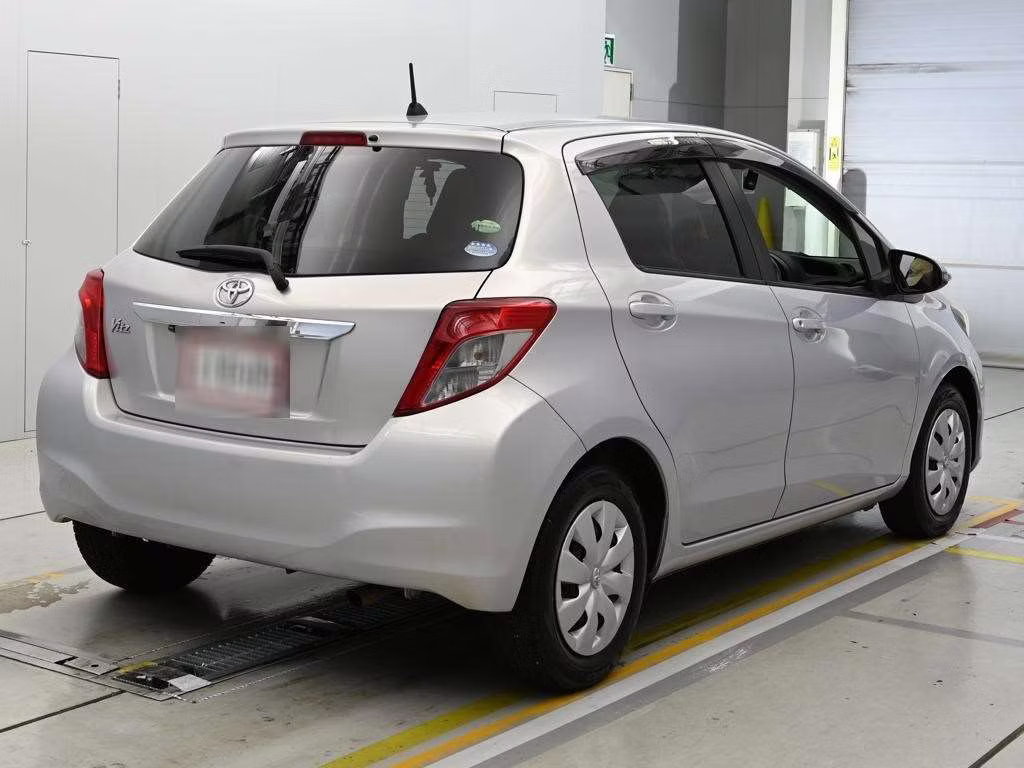 TOYOTA VITZ