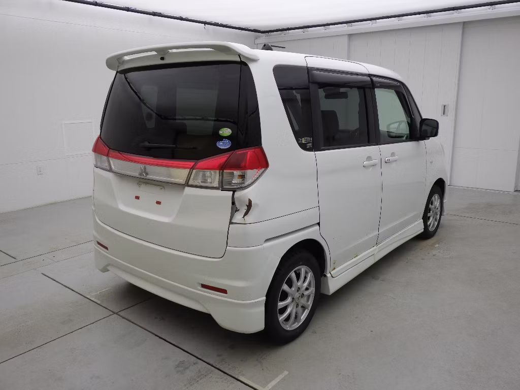 MITSUBISHI DELICA D:2