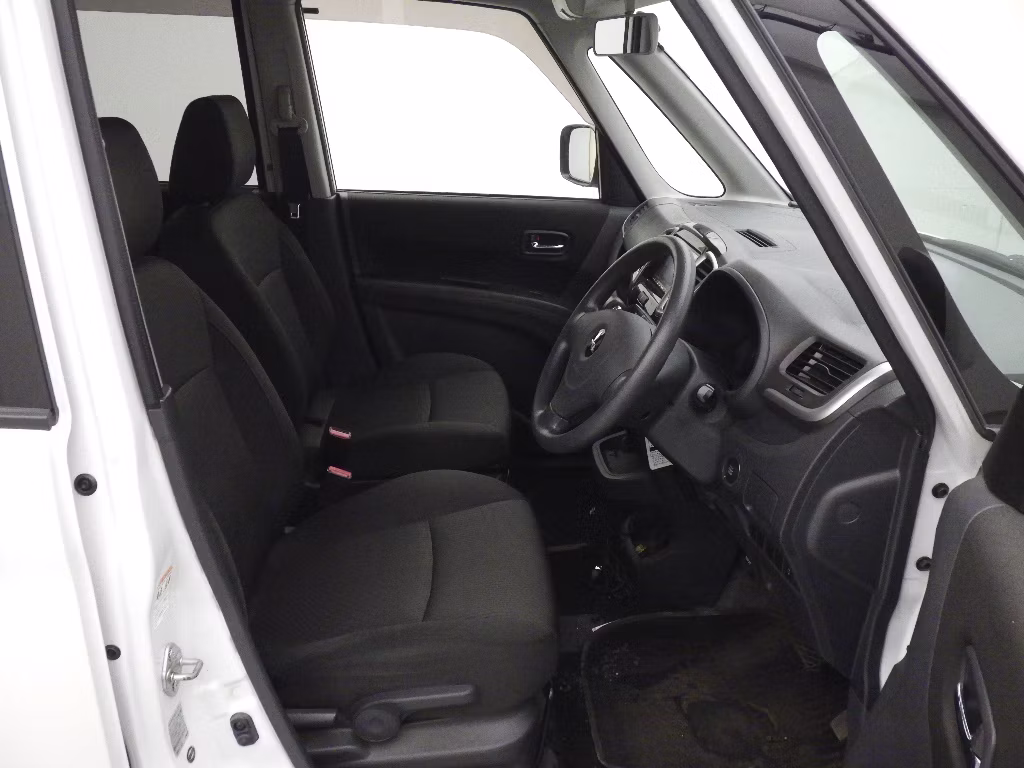 MITSUBISHI DELICA D:2