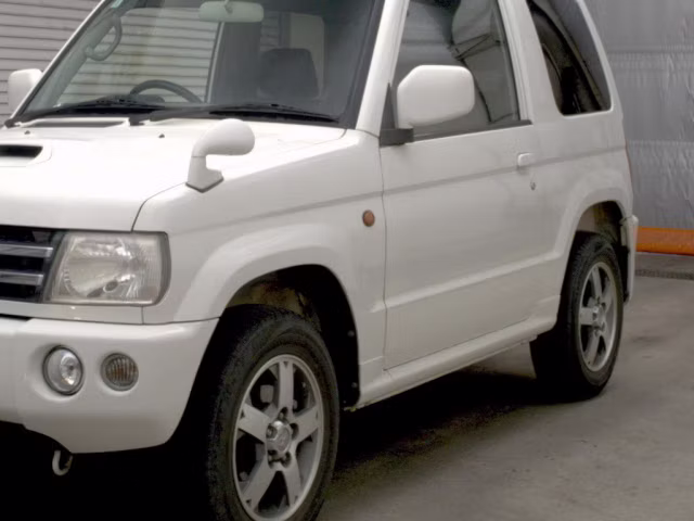 MITSUBISHI PAJERO MINI