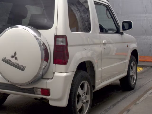 MITSUBISHI PAJERO MINI
