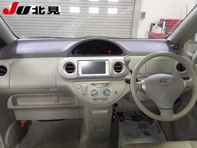 TOYOTA PORTE