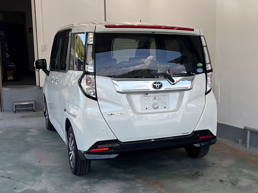 TOYOTA TANK