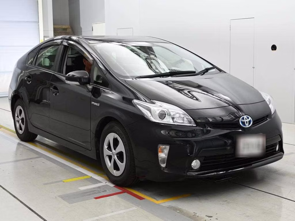 TOYOTA PRIUS