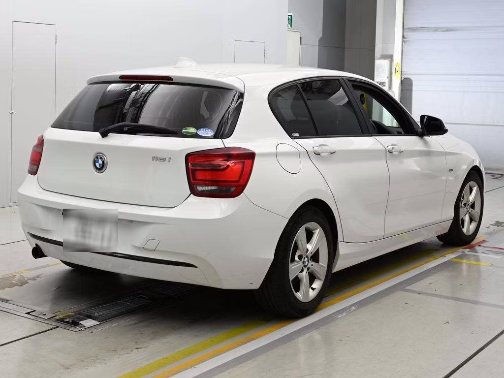 BMW 1-SERIES