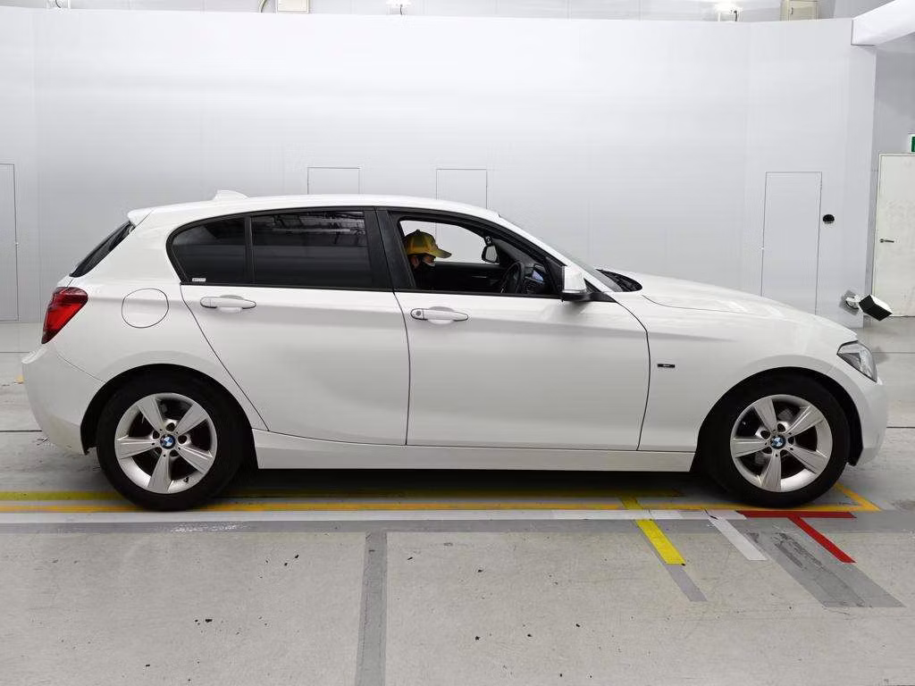 BMW 1-SERIES