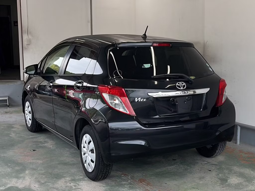 TOYOTA VITZ