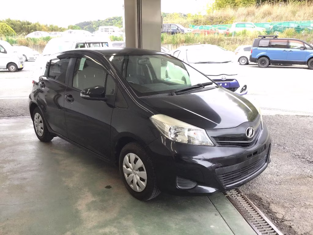 TOYOTA VITZ