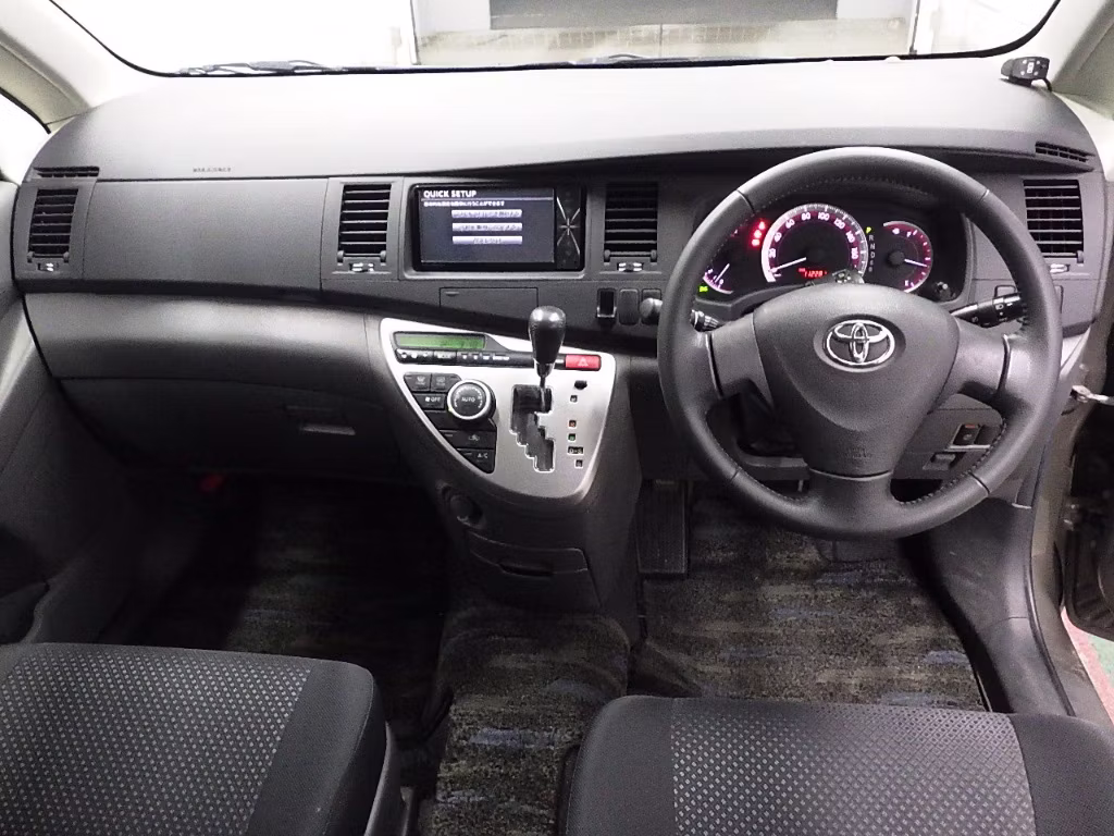 TOYOTA ISIS