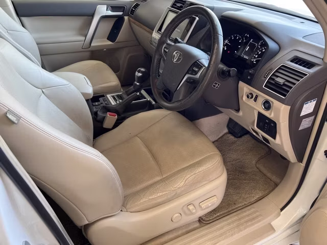 TOYOTA LAND CRUISER PRADO