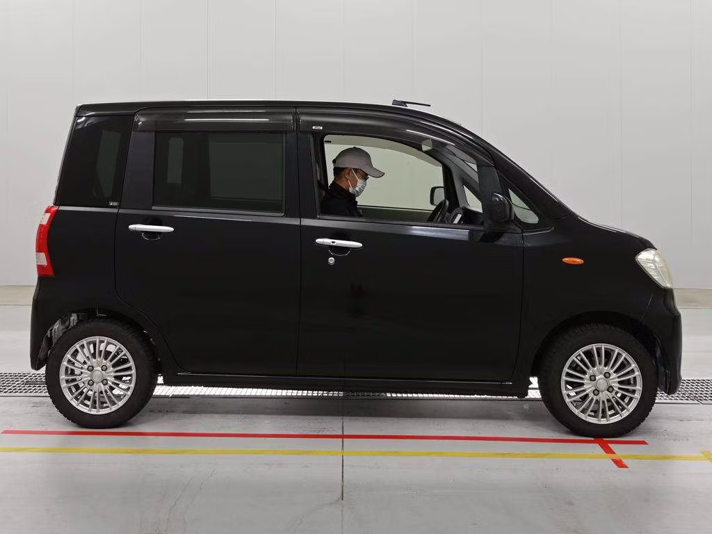 DAIHATSU TANTO EXE