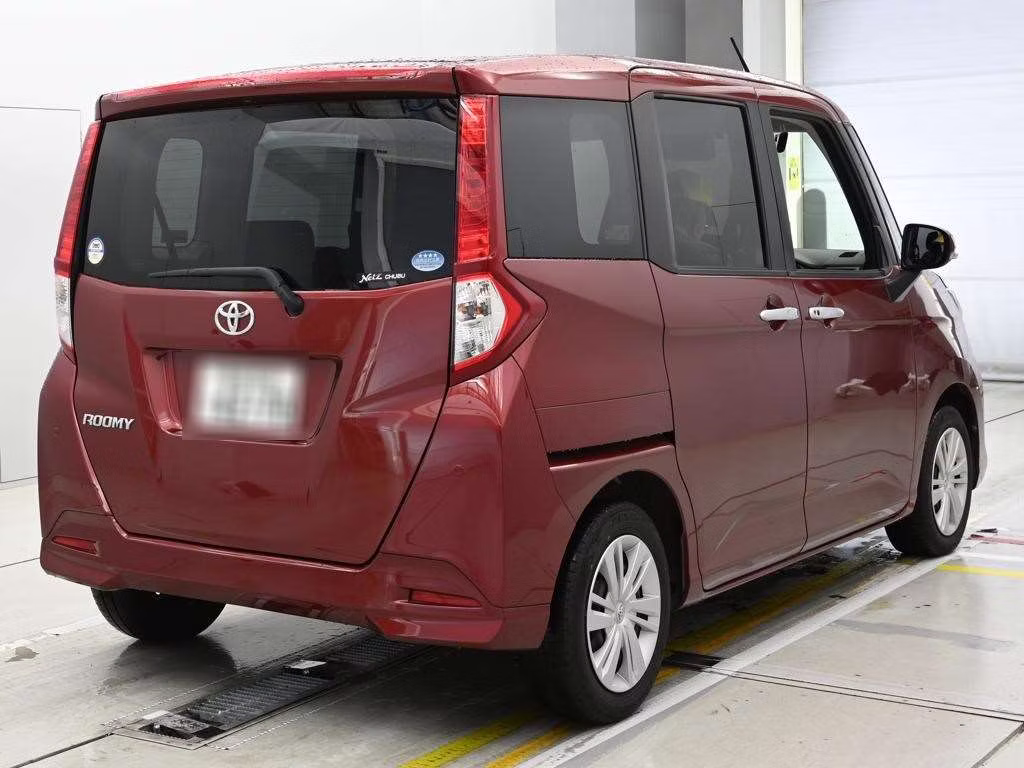 TOYOTA ROOMY