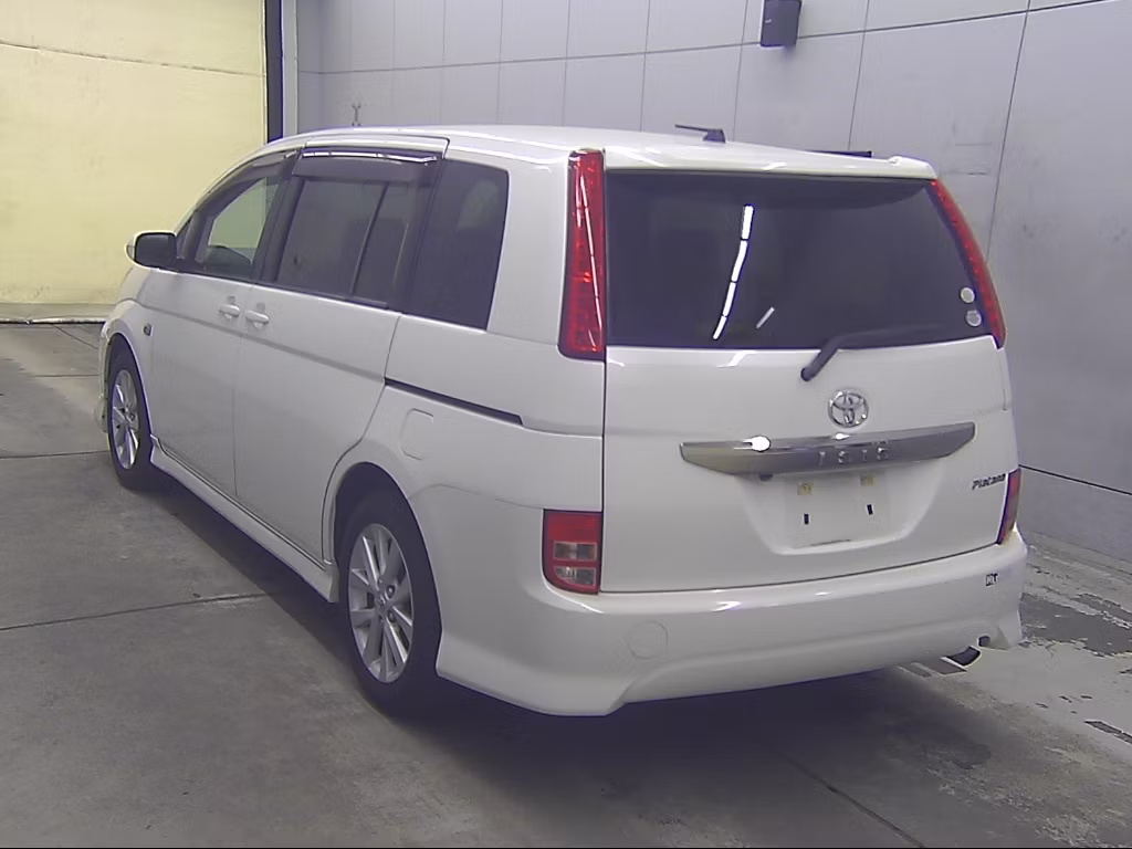 TOYOTA ISIS