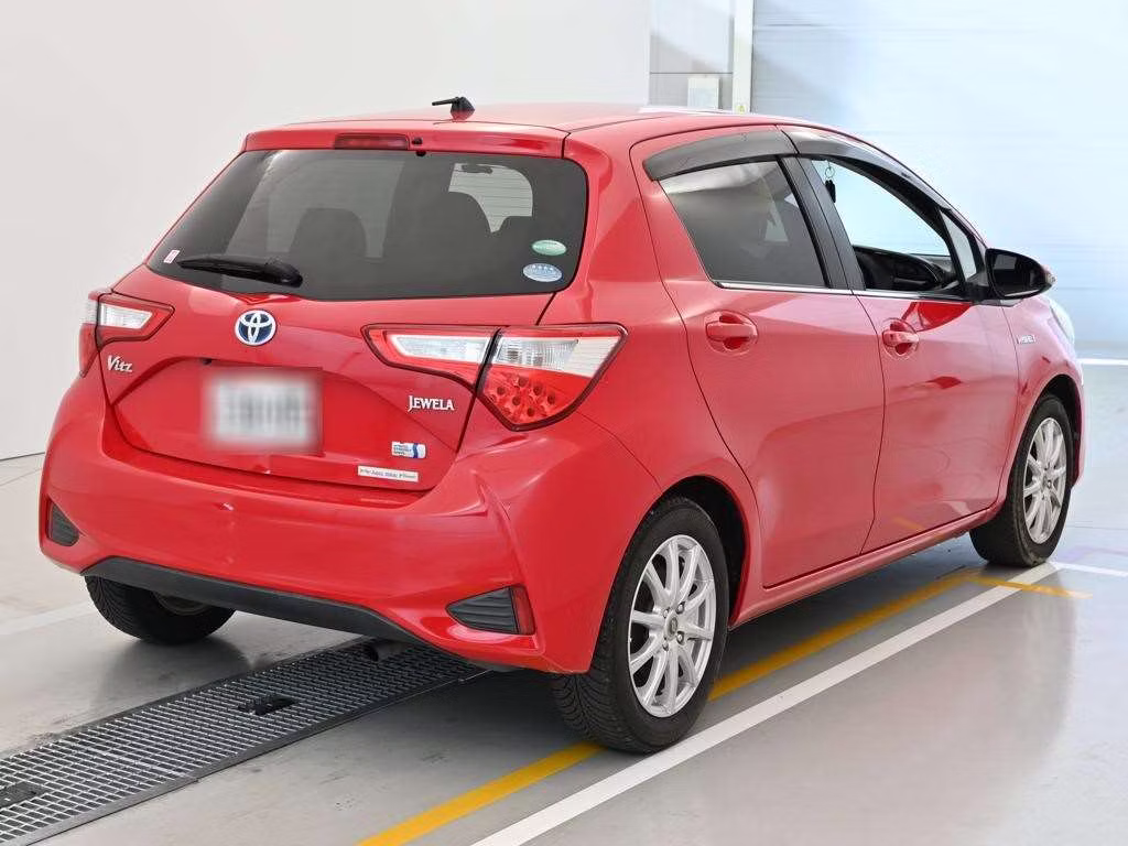 TOYOTA VITZ