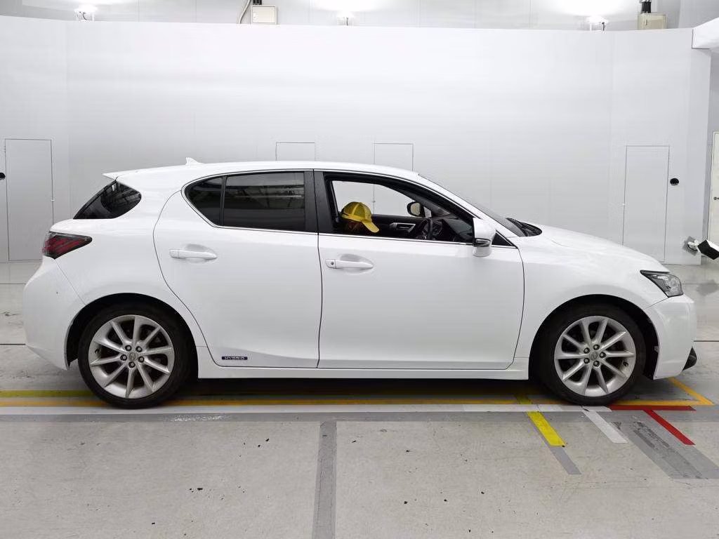 LEXUS CT200H