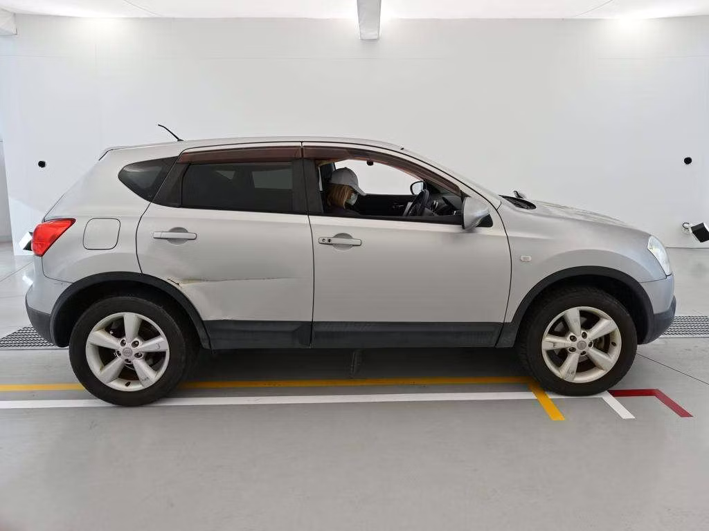 NISSAN DUALIS