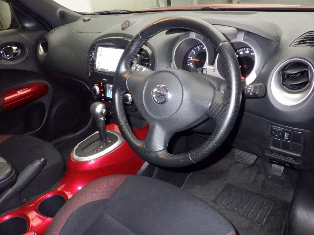 NISSAN JUKE