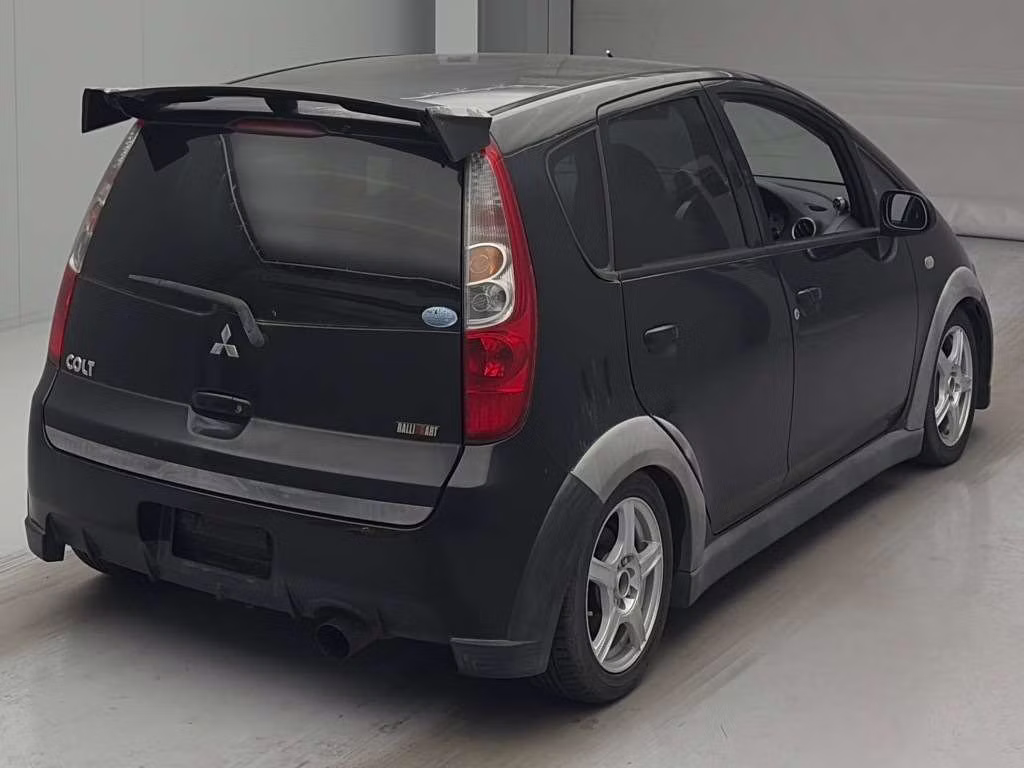 MITSUBISHI COLT