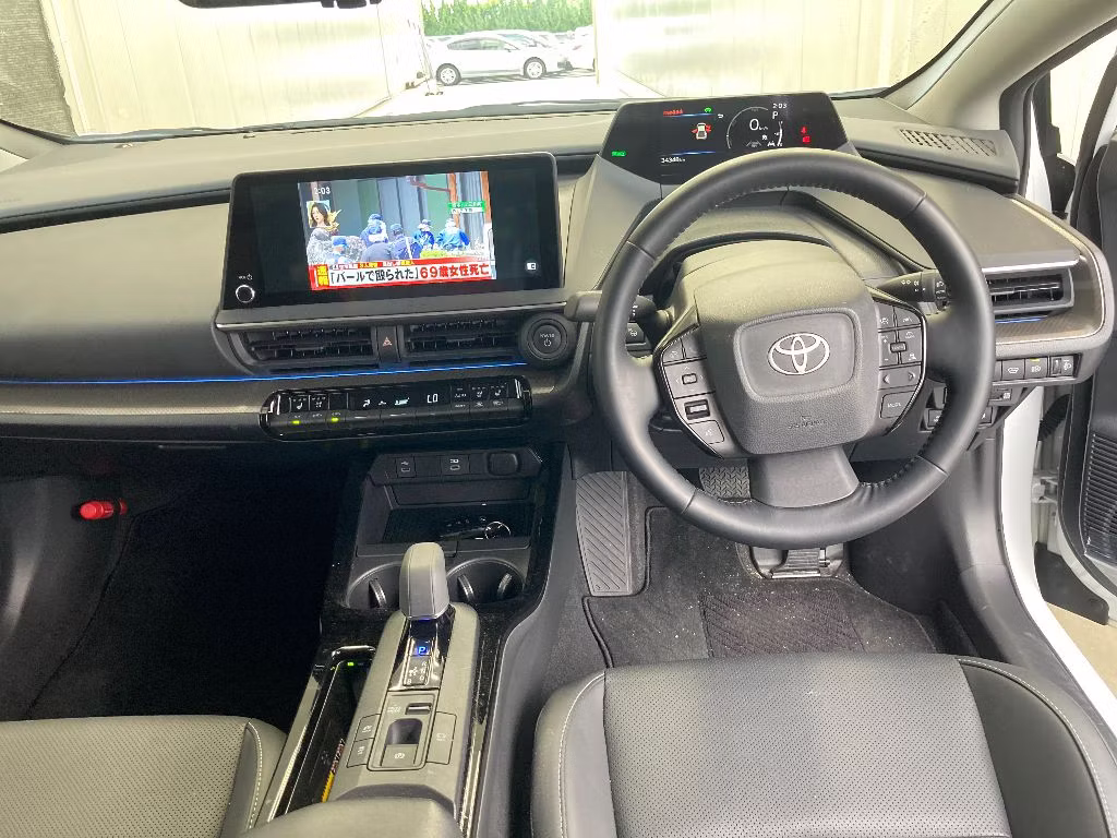 TOYOTA PRIUS