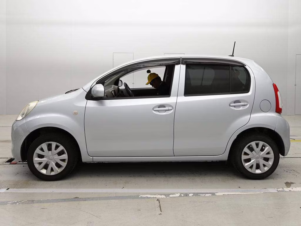 TOYOTA PASSO