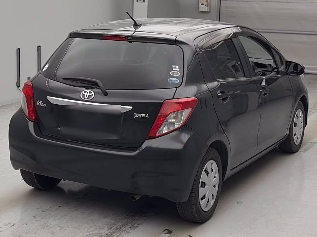 TOYOTA VITZ