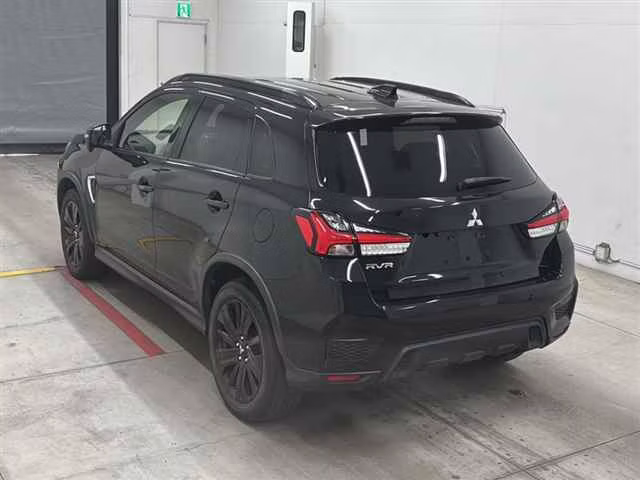 MITSUBISHI RVR