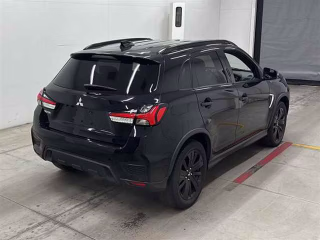 MITSUBISHI RVR