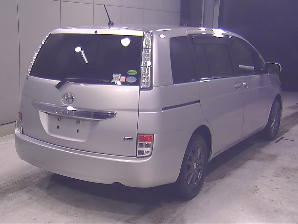 TOYOTA ISIS