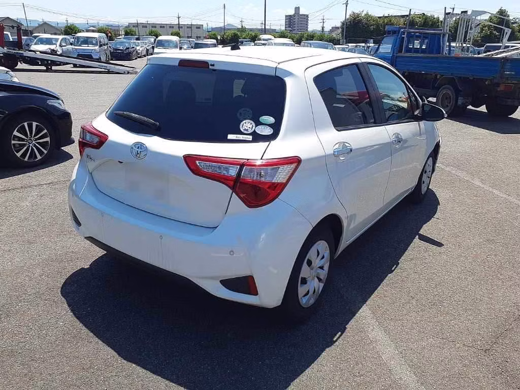 TOYOTA VITZ