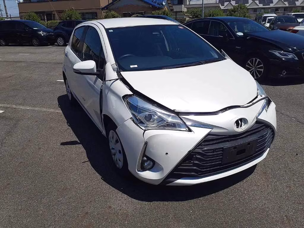 TOYOTA VITZ