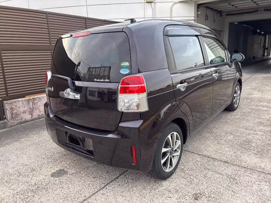 TOYOTA SPADE