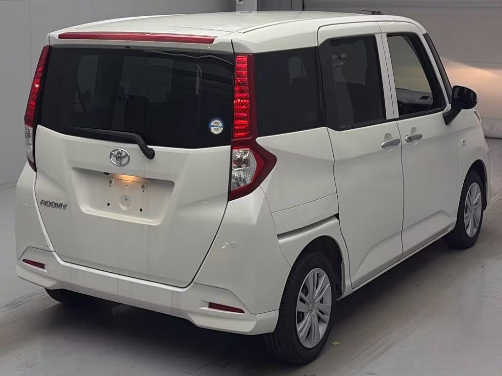 TOYOTA ROOMY