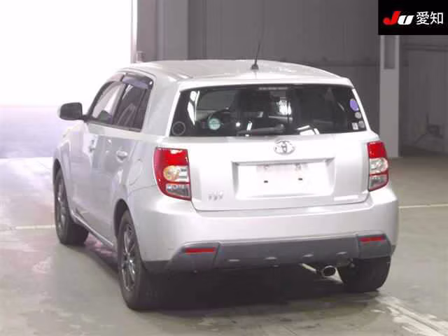TOYOTA IST