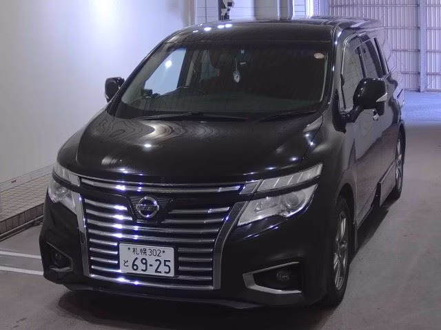 NISSAN ELGRAND