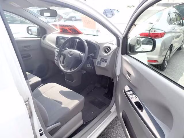 TOYOTA PIXIS EPOCH