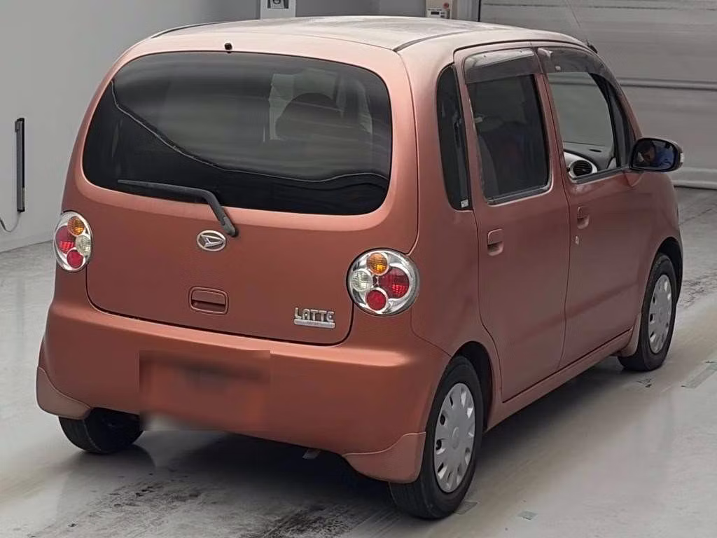 DAIHATSU MOVE LATTE