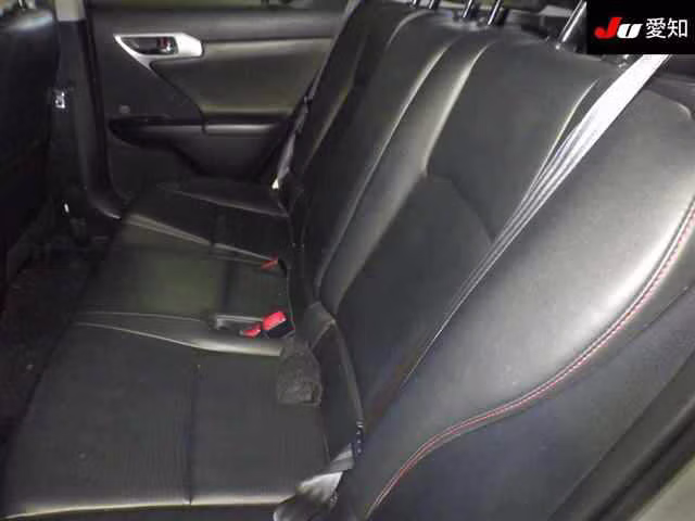 LEXUS CT200H