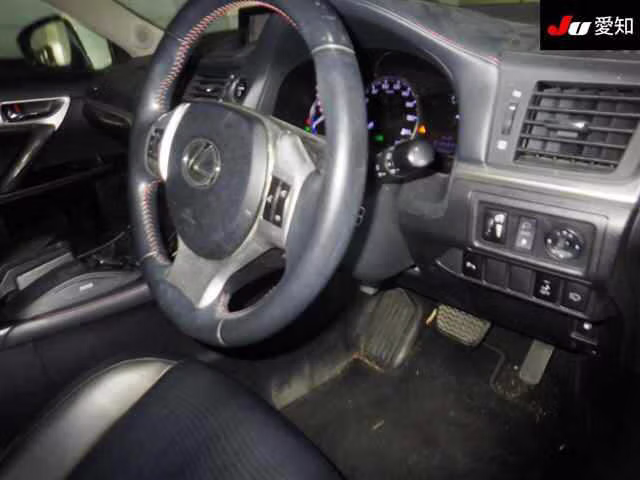 LEXUS CT200H