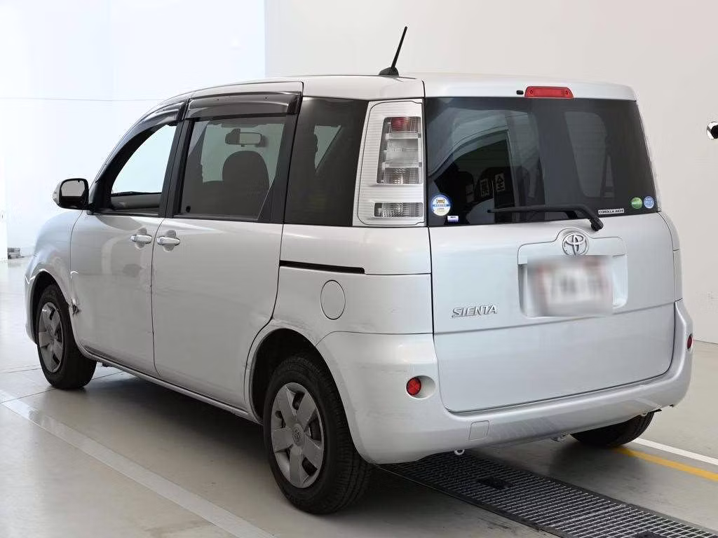 TOYOTA SIENTA