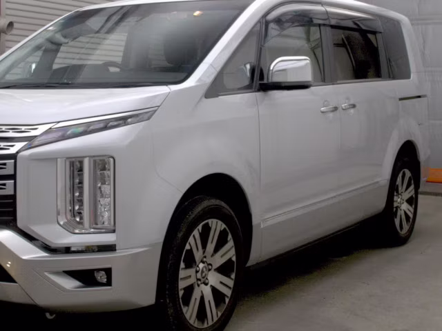 MITSUBISHI DELICA D:5