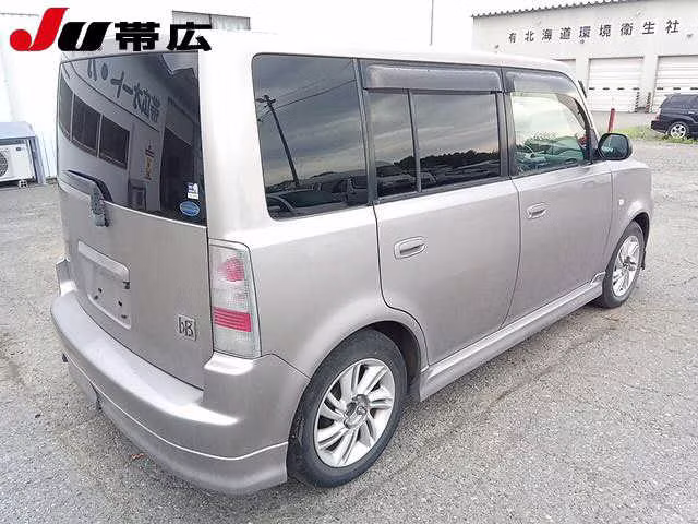 TOYOTA BB