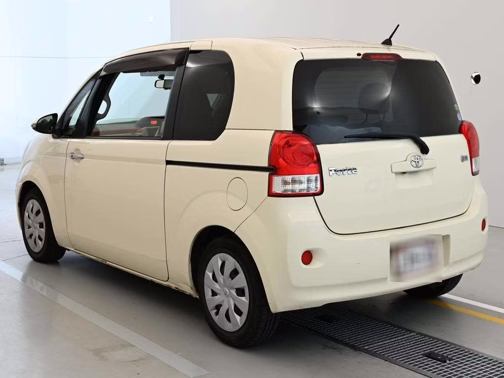 TOYOTA PORTE