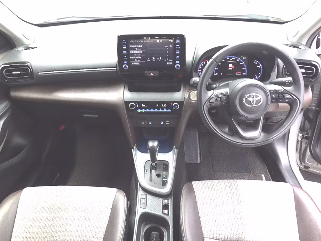 TOYOTA YARIS CROSS
