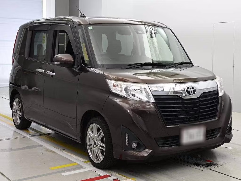 TOYOTA ROOMY