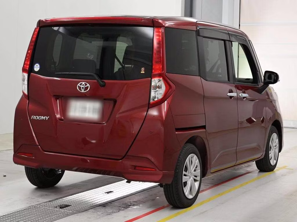 TOYOTA ROOMY