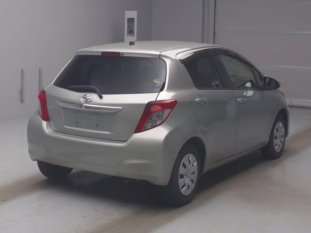 TOYOTA VITZ