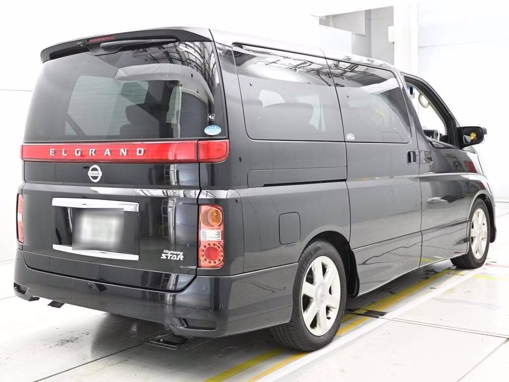 NISSAN ELGRAND