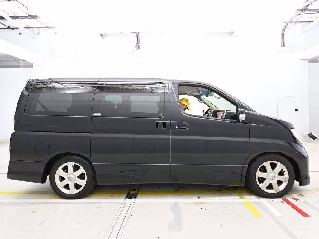 NISSAN ELGRAND